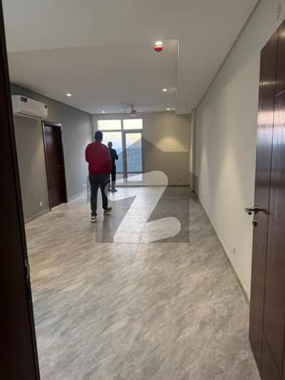 ڈیفینس رایا ڈی ایچ اے ڈیفینس,لاہور میں 1 کمرے کا 4 مرلہ فلیٹ 3.3 کروڑ میں برائے فروخت۔