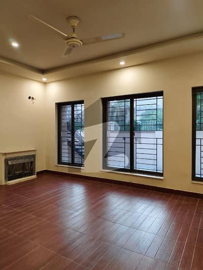 10 Marla Full House For Rent Wapda Town Ph1 Block E2 silent office