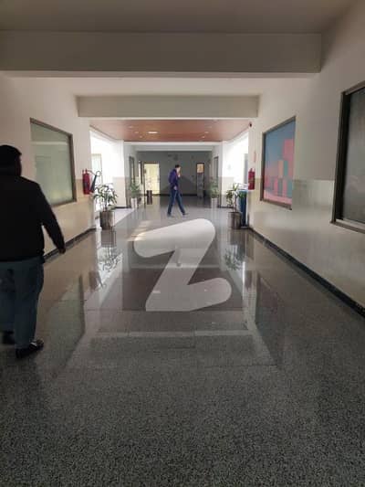 جی ۔ 8 مرکز جی ۔ 8,اسلام آباد میں 2 کمروں کا 4 مرلہ دفتر 2.8 لاکھ میں کرایہ پر دستیاب ہے۔