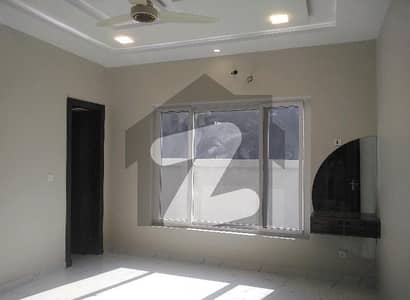 بحریہ ٹاؤن فیز 8 بحریہ ٹاؤن راولپنڈی,راولپنڈی میں 10 مرلہ زیریں پورشن 60.0 ہزار میں کرایہ پر دستیاب ہے۔