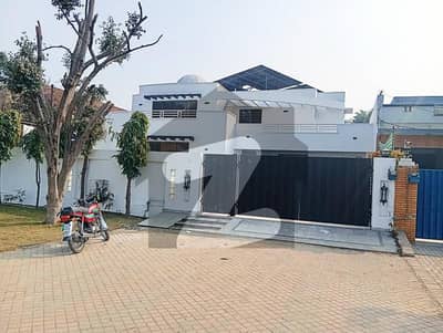 2 KANAL MODERN HOUSE FOR RENT IN DHA PHASE 3