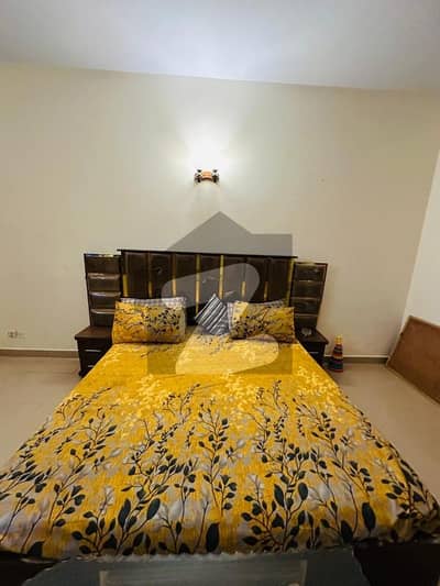 Fully Furnished Room In Bungalow For Female