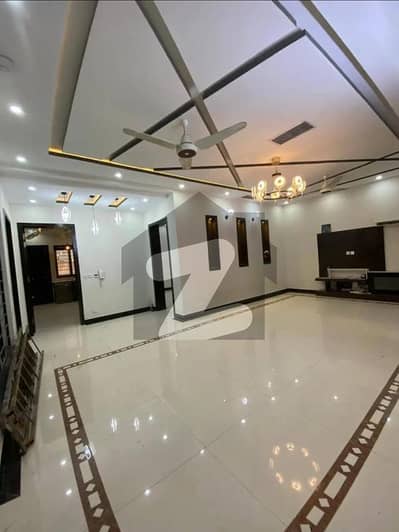 جی ۔ 13 اسلام آباد میں 7 کمروں کا 10 مرلہ مکان 2.5 لاکھ میں کرایہ پر دستیاب ہے۔