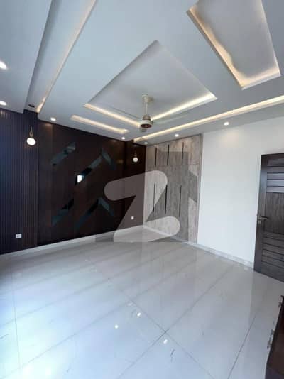 10 Marla Modern House For Sale In Jasmine Block Bahria Town Lahore