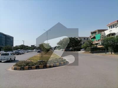 10 Marla (35x70) PLOT FOR SALE IN G14/1