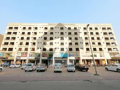 Metro Gulf Center Shop For sale Sized 137 Square Feet