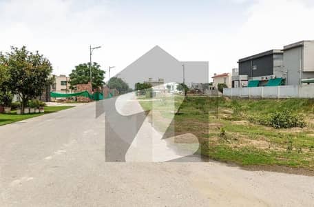 خدا بخش کالونی کینٹ,لاہور میں 12 مرلہ رہائشی پلاٹ 2.4 کروڑ میں برائے فروخت۔