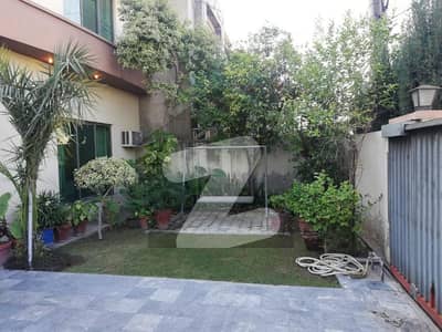 13 Marla Owner Built Beautiful House For Sale In NFC 1