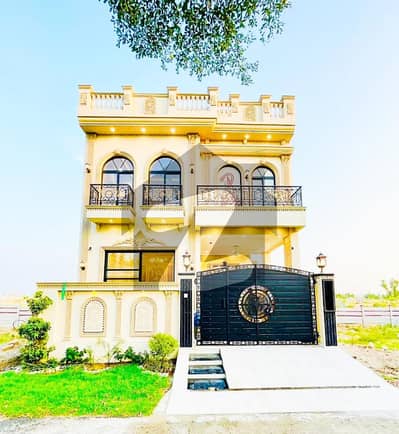 5 MARLA MODERN HOUSE FOR RENT IN DHA 9 TOWN.