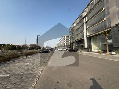 Main road Corner 10marla building