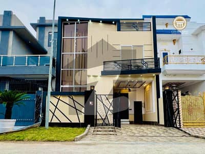 سٹی ہاؤسنگ سوسائٹی گوجرانوالہ میں 4 کمروں کا 5 مرلہ مکان 1.9 کروڑ میں برائے فروخت۔