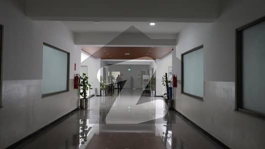 آئی ۔ 8 مرکز آئی ۔ 8,اسلام آباد میں 2 کمروں کا 4 مرلہ دفتر 2.6 لاکھ میں کرایہ پر دستیاب ہے۔