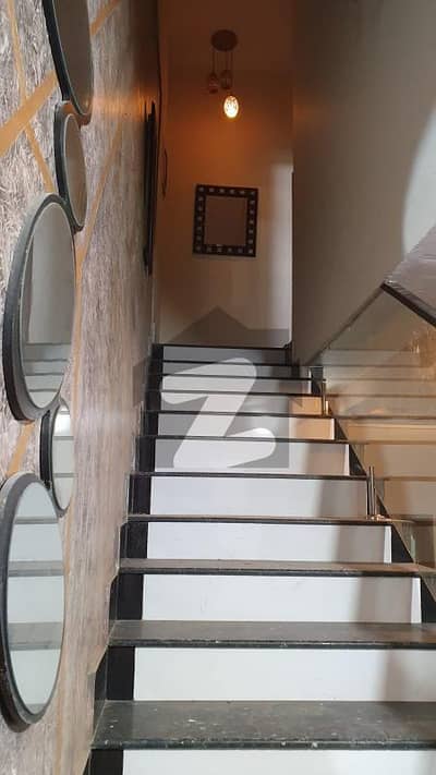 گلشنِ اقبال - بلاک 5 گلشنِ اقبال,گلشنِ اقبال ٹاؤن,کراچی میں 5 کمروں کا 10 مرلہ مکان 7.0 کروڑ میں برائے فروخت۔