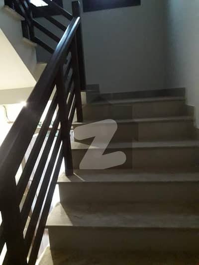 ڈی ایچ اے فیز 5 ڈی ایچ اے ڈیفینس,کراچی میں 3 کمروں کا 1 کنال زیریں پورشن 2.5 لاکھ میں کرایہ پر دستیاب ہے۔