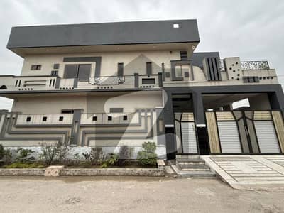 واپڈا ٹاؤن پشاور میں 7 کمروں کا 7 مرلہ مکان 2.0 کروڑ میں برائے فروخت۔