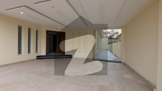 Sector A 10 Marla Slightly Used House Excellent Construction Quality Park Facing Available For Sale