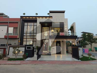 بحریہ ٹاؤن سیکٹر ای بحریہ ٹاؤن,لاہور میں 5 کمروں کا 10 مرلہ مکان 4.15 کروڑ میں برائے فروخت۔