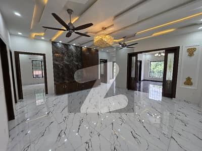 پاکستان ٹاؤن - فیز 1 پاکستان ٹاؤن,اسلام آباد میں 3 کمروں کا 10 مرلہ مکان 65.0 ہزار میں کرایہ پر دستیاب ہے۔