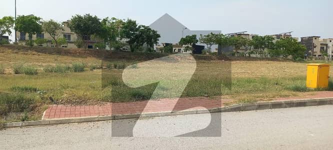 10 Marla Boulevard Plot For Sale Sector F2 Phase 8
