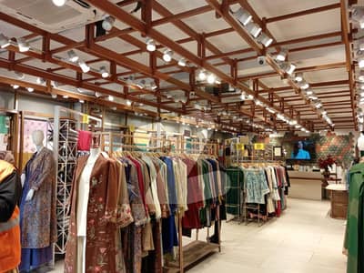 MM Alam Road For Flagship store Space Available For Rent Gulberg