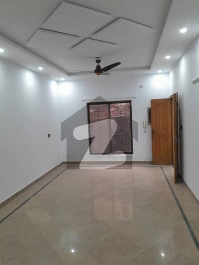 جوڈیشل کالونی لاہور میں 3 کمروں کا 14 مرلہ بالائی پورشن 95.0 ہزار میں کرایہ پر دستیاب ہے۔