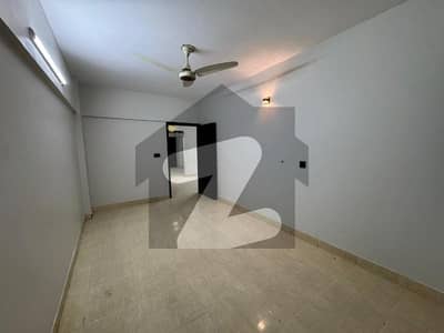 بدر کمرشل ایریا ڈی ایچ اے فیز 5,ڈی ایچ اے ڈیفینس,کراچی میں 2 کمروں کا 4 مرلہ فلیٹ 1.05 کروڑ میں برائے فروخت۔