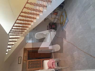 240 yards single story house in johar