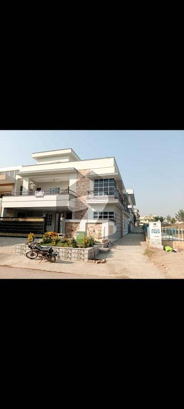 جی ۔ 13/4 جی ۔ 13,اسلام آباد میں 6 کمروں کا 14 مرلہ مکان 12.2 کروڑ میں برائے فروخت۔