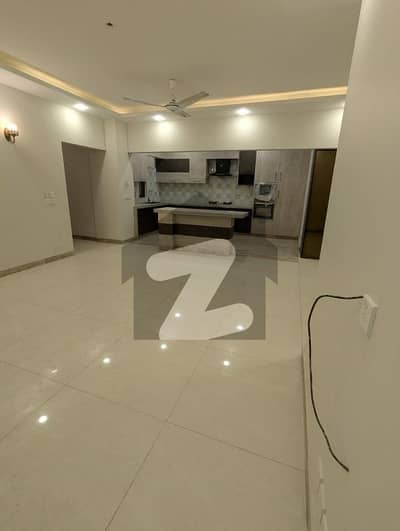 کلفٹن کراچی میں 3 کمروں کا 10 مرلہ فلیٹ 7.0 کروڑ میں برائے فروخت۔