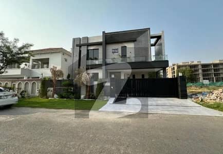 فضائیہ ہاؤسنگ سکیم فیز 1 فضائیہ ہاؤسنگ سکیم,لاہور میں 5 کمروں کا 1 کنال مکان 9.7 کروڑ میں برائے فروخت۔