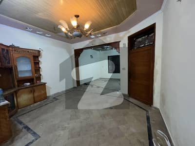 جوہر ٹاؤن فیز 2 جوہر ٹاؤن,لاہور میں 2 کمروں کا 5 مرلہ زیریں پورشن 66.0 ہزار میں کرایہ پر دستیاب ہے۔