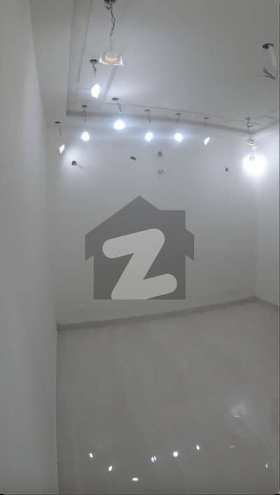 گارڈن ٹاؤن - اورنگزیب بلاک گارڈن ٹاؤن,لاہور میں 1 مرلہ Studio فلیٹ 82.0 لاکھ میں برائے فروخت۔