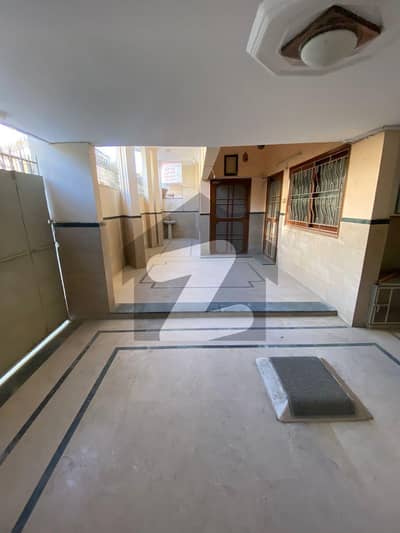 گلشنِ اقبال - بلاک 3 گلشنِ اقبال,گلشنِ اقبال ٹاؤن,کراچی میں 9 کمروں کا 10 مرلہ مکان 6.25 کروڑ میں برائے فروخت۔