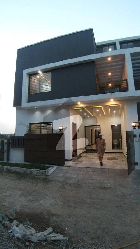 ڈی ۔ 17 اسلام آباد میں 4 کمروں کا 5 مرلہ مکان 1.55 کروڑ میں برائے فروخت۔ ڈی ۔ 17 اسلام آباد میں 4 کمروں کا 5 مرلہ مکان 1.55 کروڑ میں برائے فروخت۔