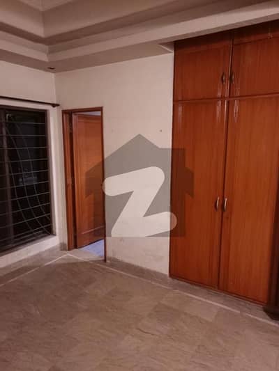 10 MARLA BEST LOCATION 1ST FLOOR AVAILABLE FOR RENT IN WAPDA TOWN