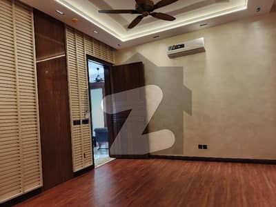 DHA Phase 5 L Block 10 Marla House Far Sale Available Renovation House