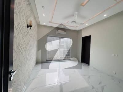 PHASE-6 , ONE KANAL NEW HOSUE FOR RENT