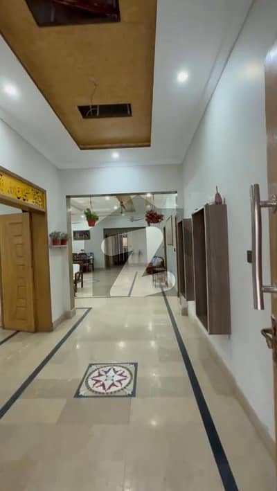 A Spacious 1 Kanal House In Aitchison Society - Block B