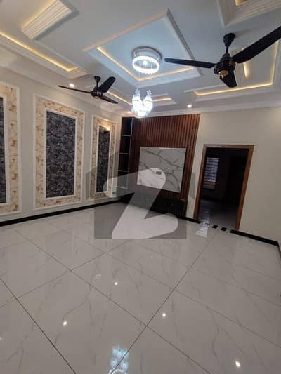 فیصل ٹاؤن - ایف ۔ 18 اسلام آباد میں 5 کمروں کا 8 مرلہ مکان 1.3 لاکھ میں کرایہ پر دستیاب ہے۔