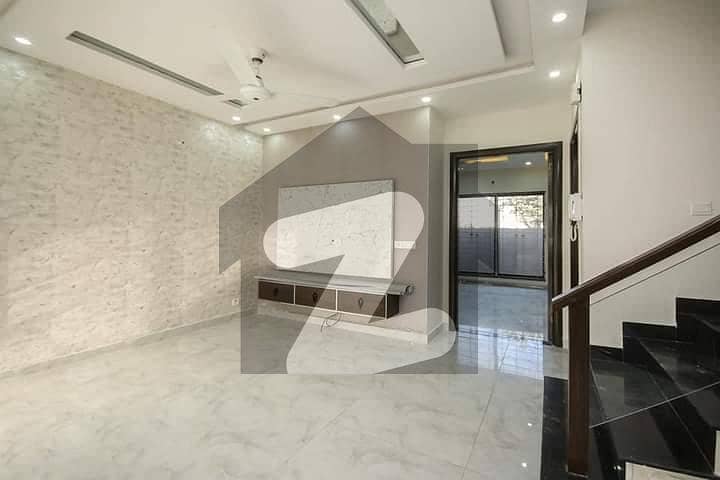 1 KANAL HOUSE IS AVAILABLE FOR RENT IN GULBERG 1 KANAL HOUSE IS AVAILABLE FOR RENT IN GULBERG