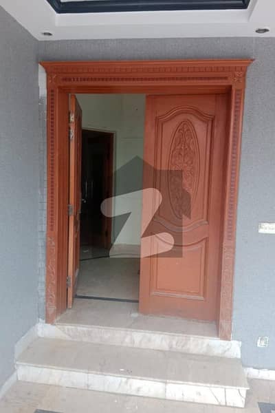 پنجاب کوآپریٹو ہاؤسنگ سوسائٹی لاہور میں 4 کمروں کا 10 مرلہ مکان 3.35 کروڑ میں برائے فروخت۔