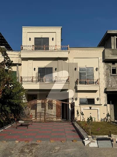 30/60 (8 Marla) Brand New House Available For Sale in G13 Rent value 2Lakh