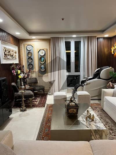 گولڈ کریسٹ مال اینڈ ریزیڈینسی ڈی ایچ اے فیز 4,ڈی ایچ اے ڈیفینس,لاہور میں 3 کمروں کا 9 مرلہ فلیٹ 7.5 کروڑ میں برائے فروخت۔