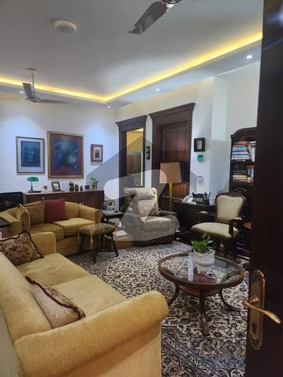 Bukhari commercial apartment for Rent