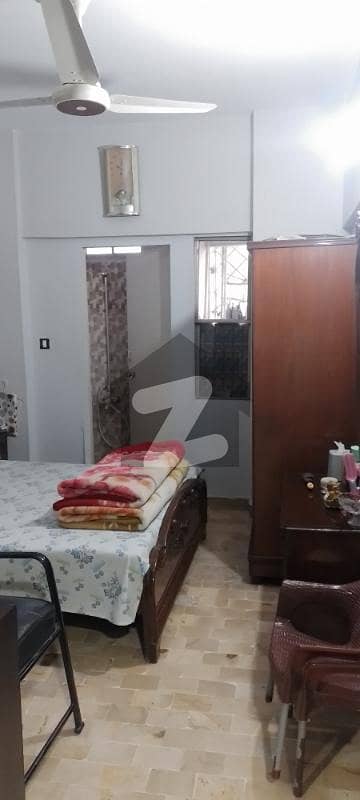 Flat For Sale 2bdd 3rd Floor Corner.