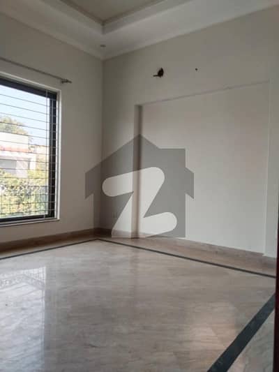 DHA Phase5 house for sale ideal location near part+masjid+commercial