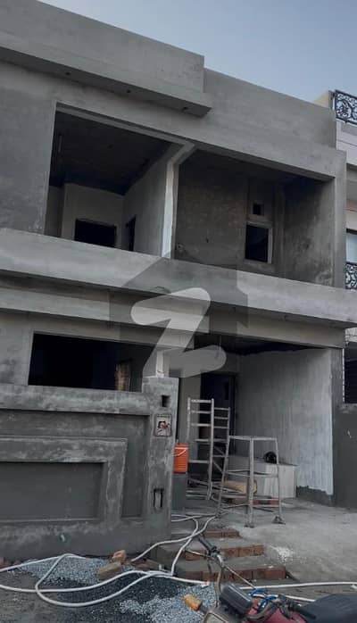 5.66 MARLA 60 FIT ROAD SOLID GRAY STRUCTURE HOUSE AVAILABLE FOR SALE 5.66 MARLA 60 FIT ROAD SOLID GRAY STRUCTURE HOUSE AVAILABLE FOR SALE