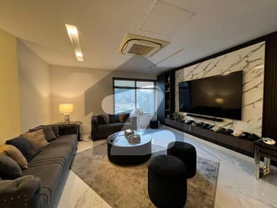 هایدی پارک گلبرگ,لاہور میں 4 کمروں کا 14 مرلہ فلیٹ 6.9 کروڑ میں برائے فروخت۔