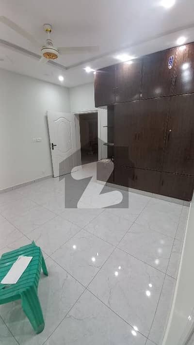 بحریہ انکلیو - سیکٹر جی بحریہ انکلیو,بحریہ ٹاؤن,اسلام آباد میں 2 کمروں کا 9 مرلہ زیریں پورشن 65.0 ہزار میں کرایہ پر دستیاب ہے۔