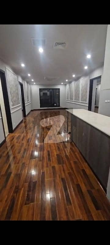 Well-Maintained Executive 2 Bedroom Apartment Ready To Move